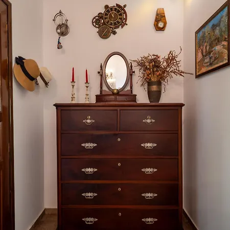 فيلة Apollo By Guestcorfu *