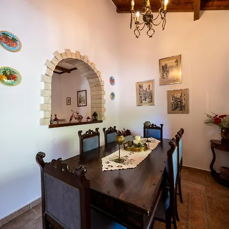 Apollo By Guestcorfu فيلة *