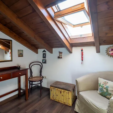 Apollo By Guestcorfu *