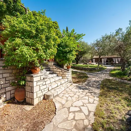 Apollo By Guestcorfu * Pyrgi (Corfu)