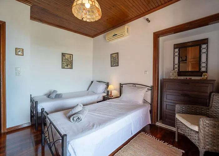 Apollo In Barbati By Guestcorfu * Pyrgi (Corfu)