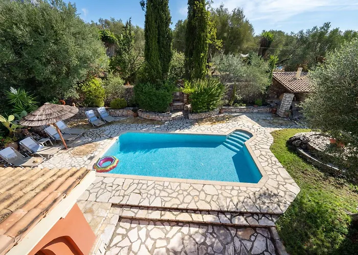 Apollo In Barbati By Guestcorfu * Pyrgi (Corfu)