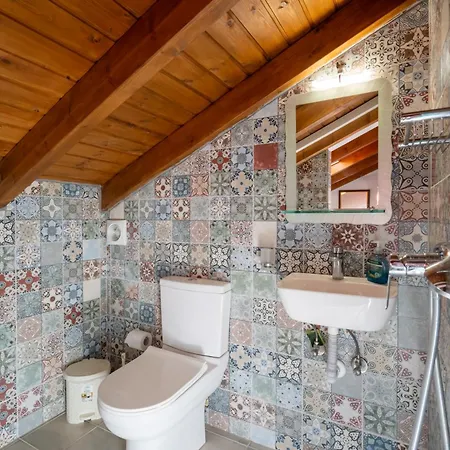 Apollo By Guestcorfu * Πυργί